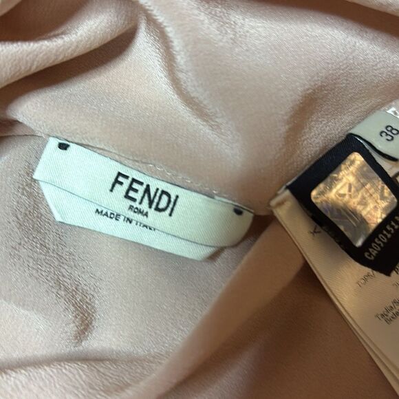 Fendi baby Pink Scalloped Edge Blouse, 100% viscose button, S - Picture 12 of 14